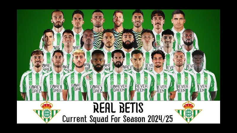 Cầu thủ Real Betis dứt điểm mạnh mẽ trong trận đấu với Feyenoord Cầu thủ Real Betis dứt điểm mạnh mẽ trong trận đấu với Feyenoord